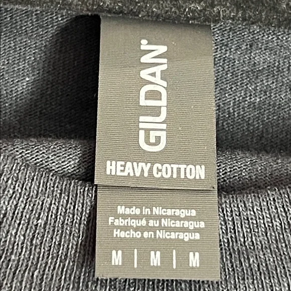 🌞 Gildan NWOT Black Shirt Sleeve Crew Neck Graphic T-Shirt with Front Pocket M - Picture 12 of 16